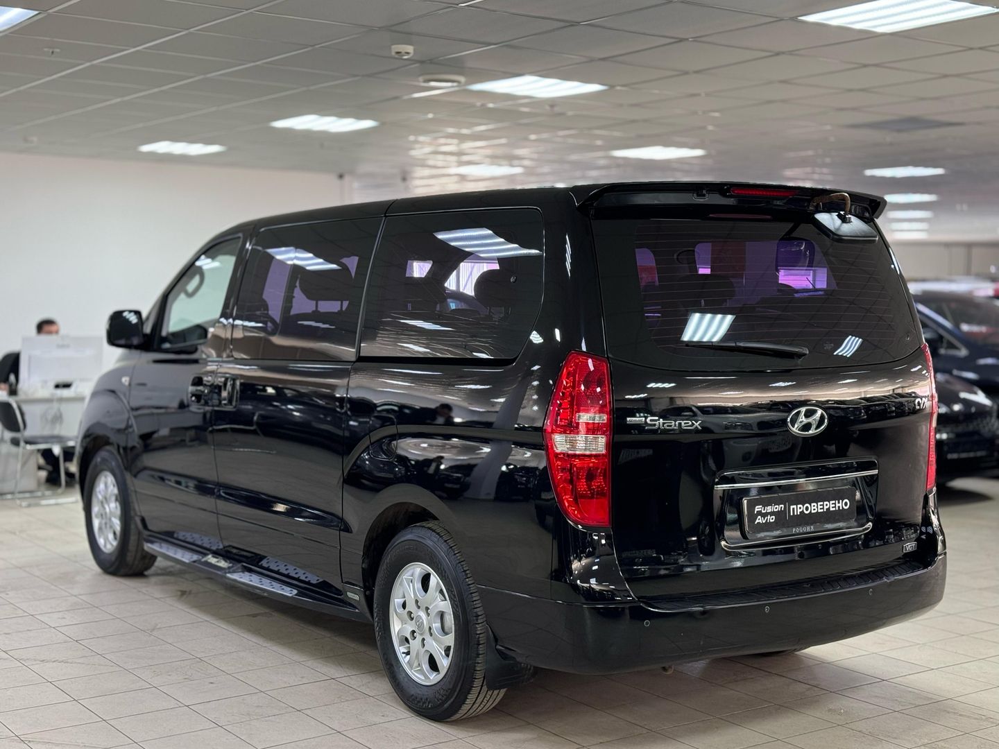 Hyundai Grand Starex