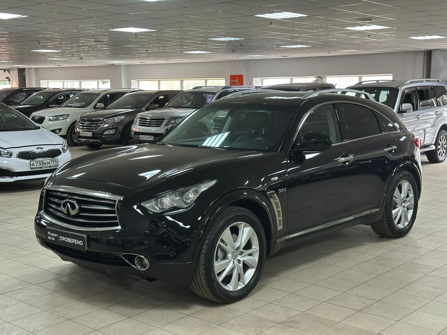 Infiniti QX70