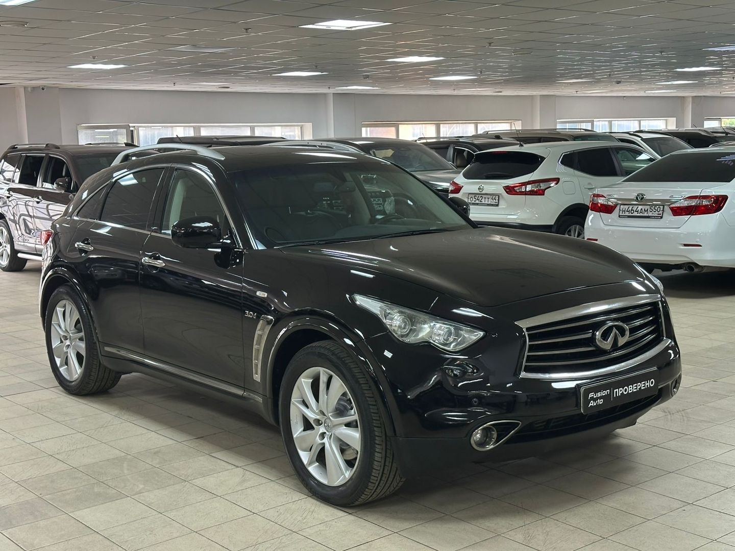 Infiniti QX70