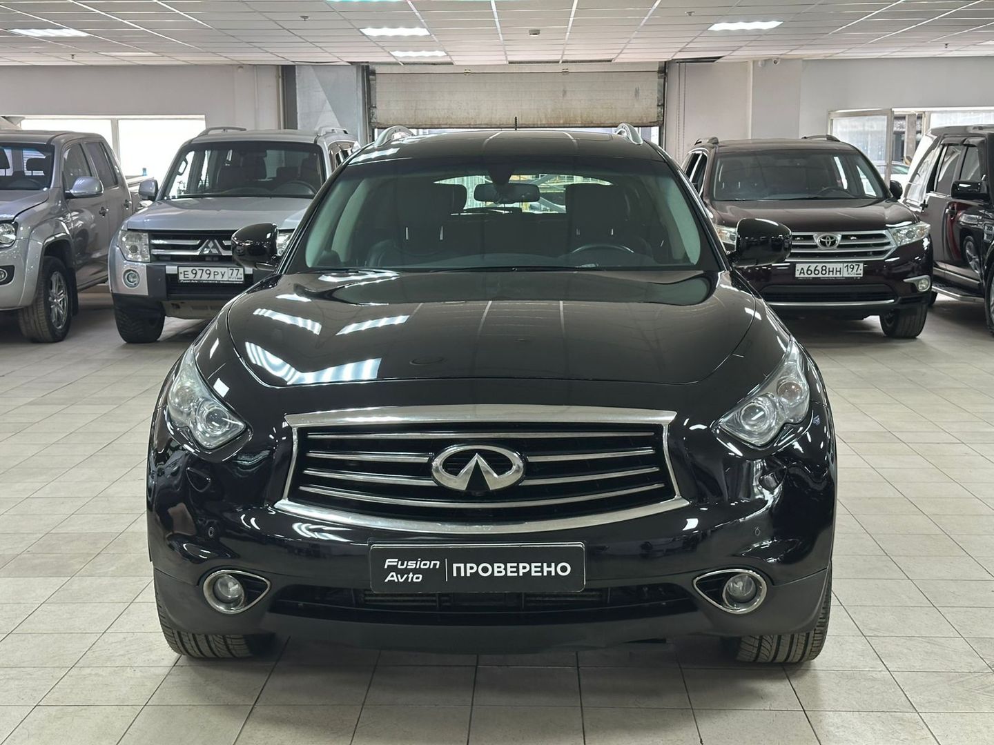 Infiniti QX70