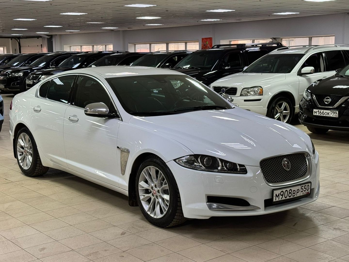 Jaguar XF