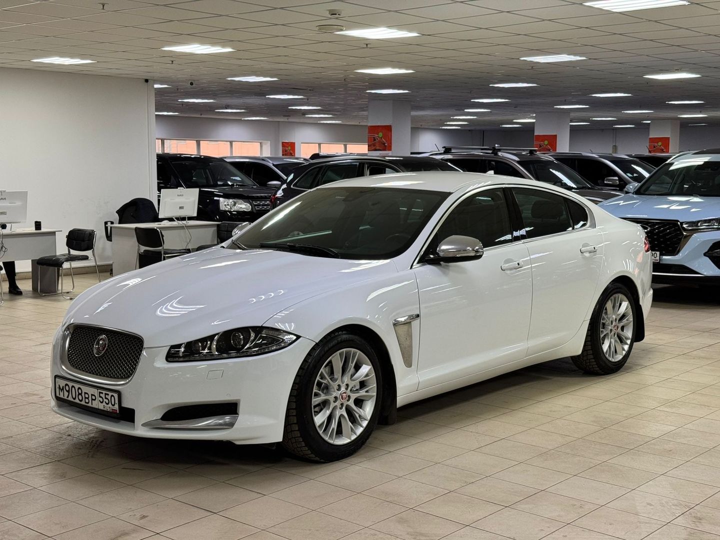 Jaguar XF