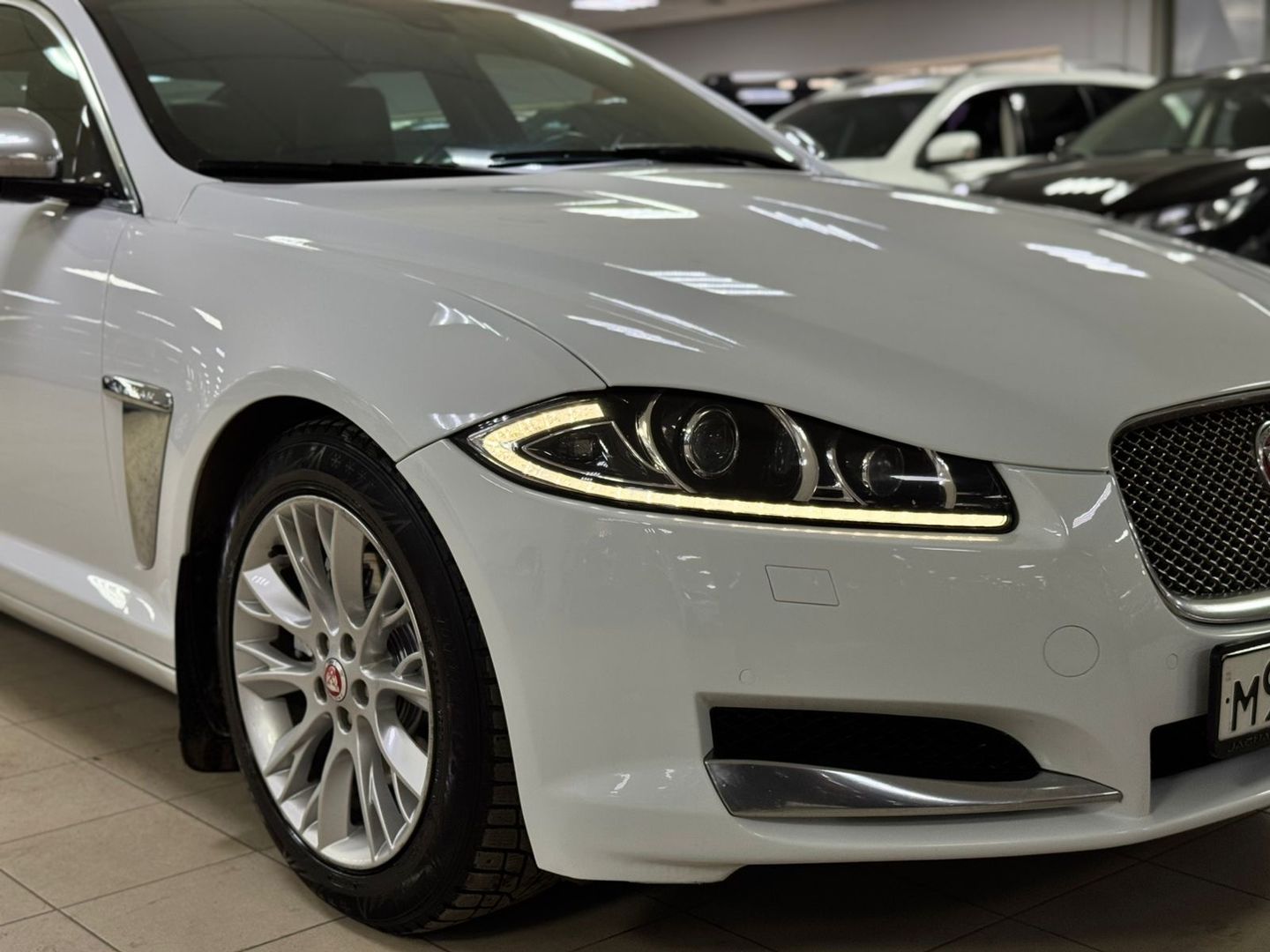 Jaguar XF