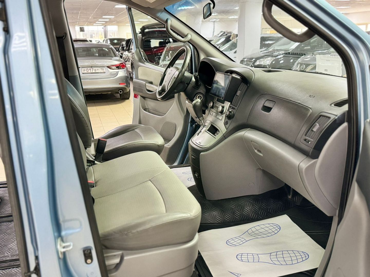 Hyundai Grand Starex