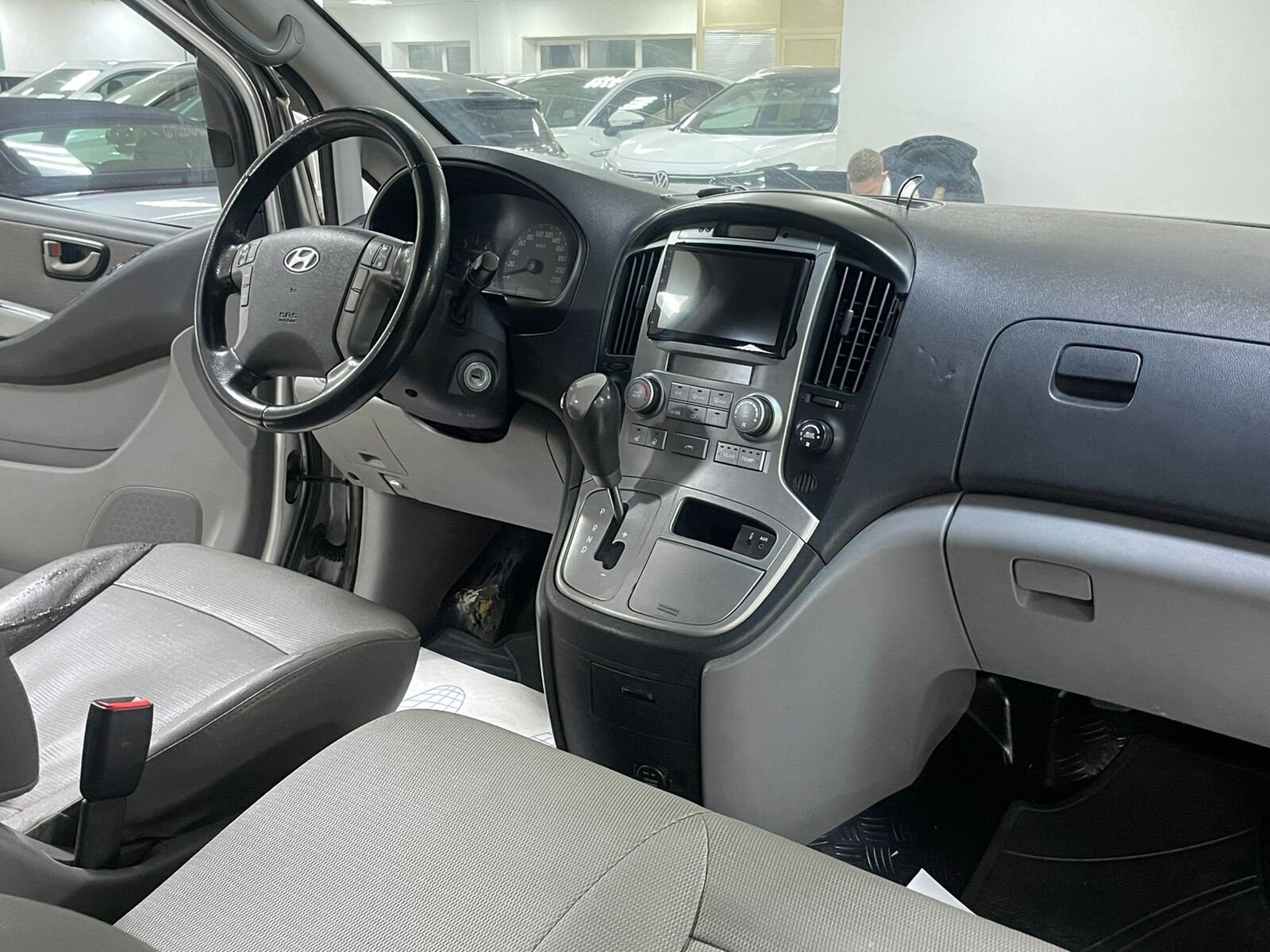 Hyundai Grand Starex