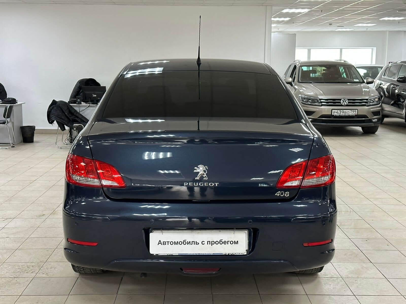 Peugeot 408