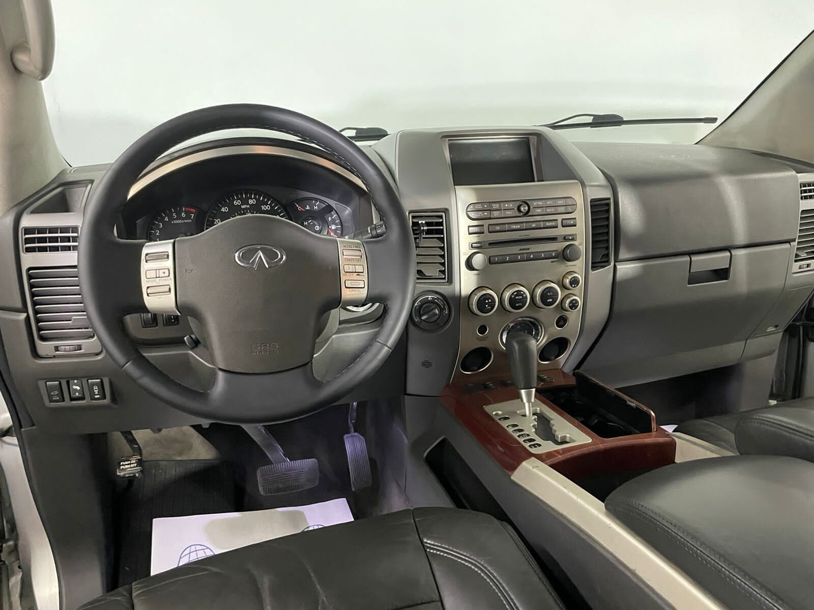 Infiniti QX56