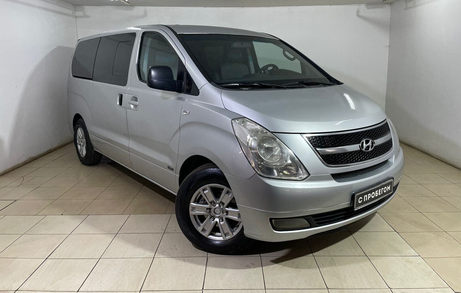 Hyundai Grand Starex