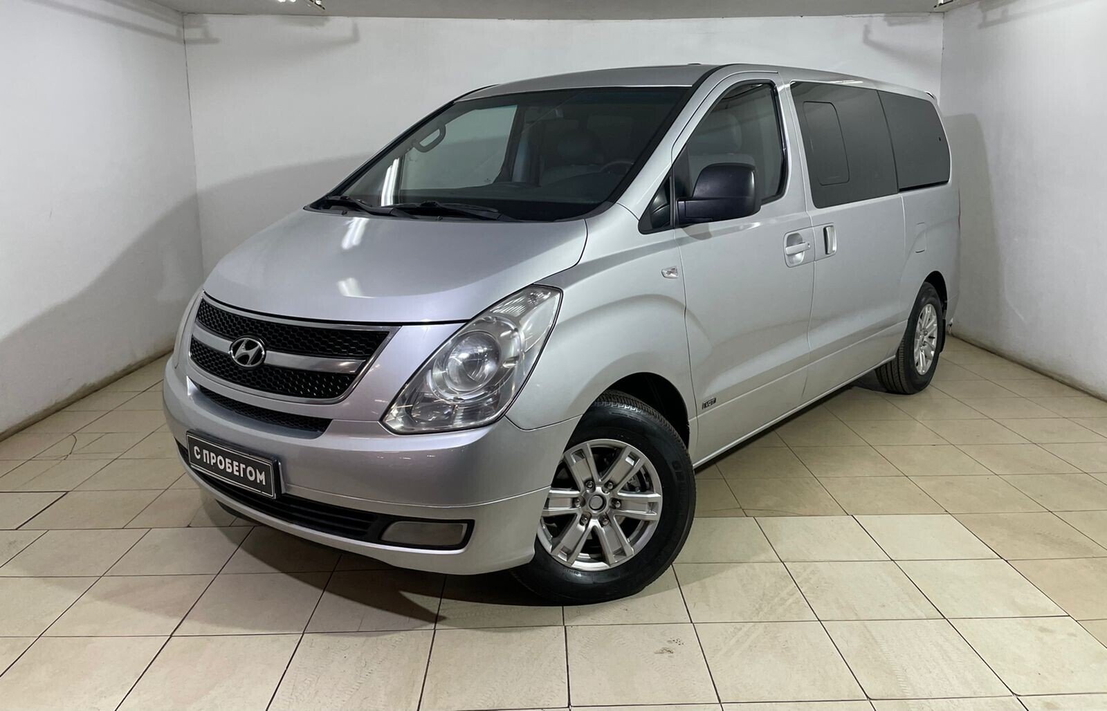 Hyundai Grand Starex