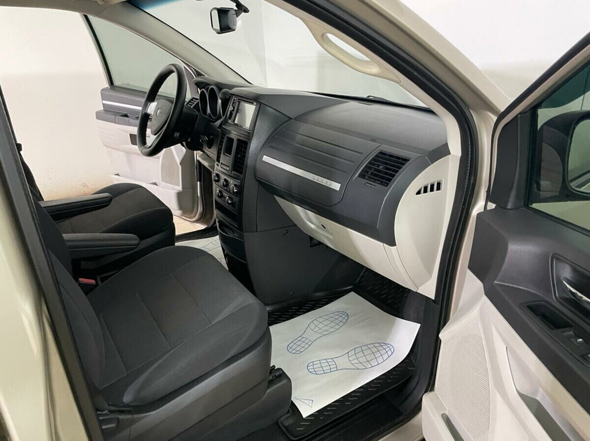Dodge Caravan