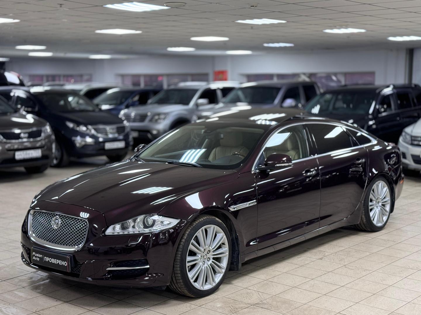 Jaguar XJ