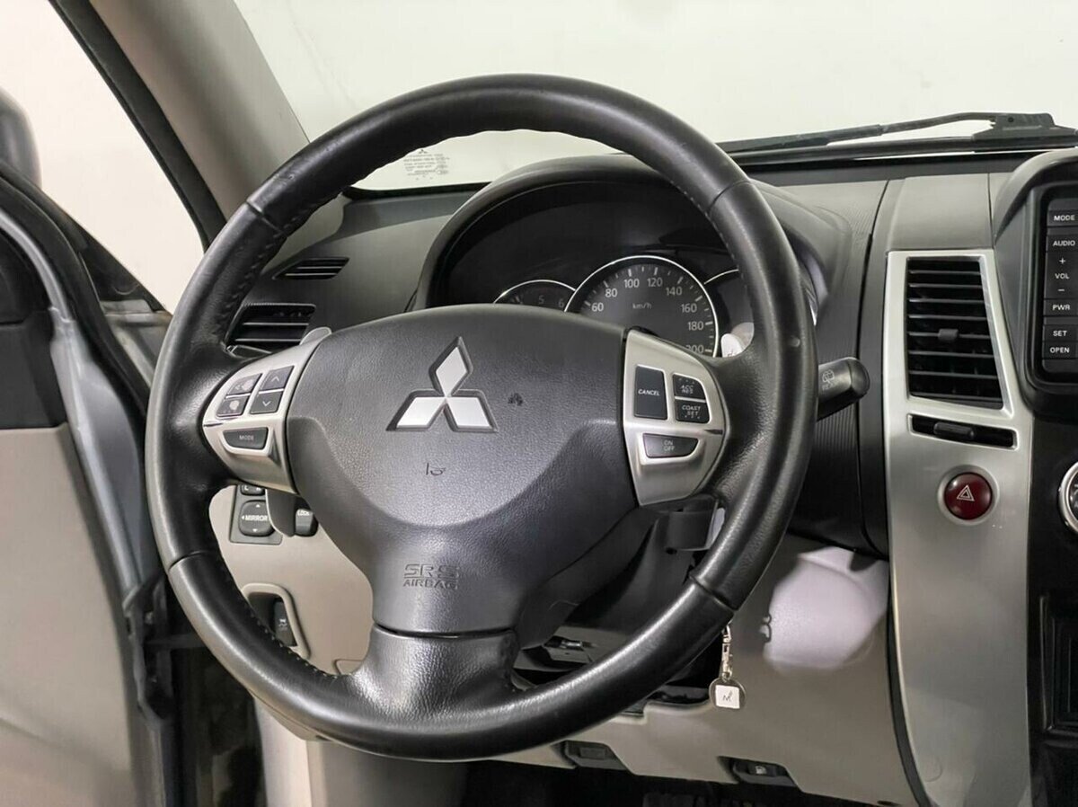 Mitsubishi Pajero Sport