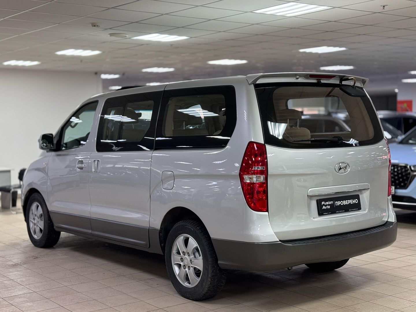 Hyundai Grand Starex