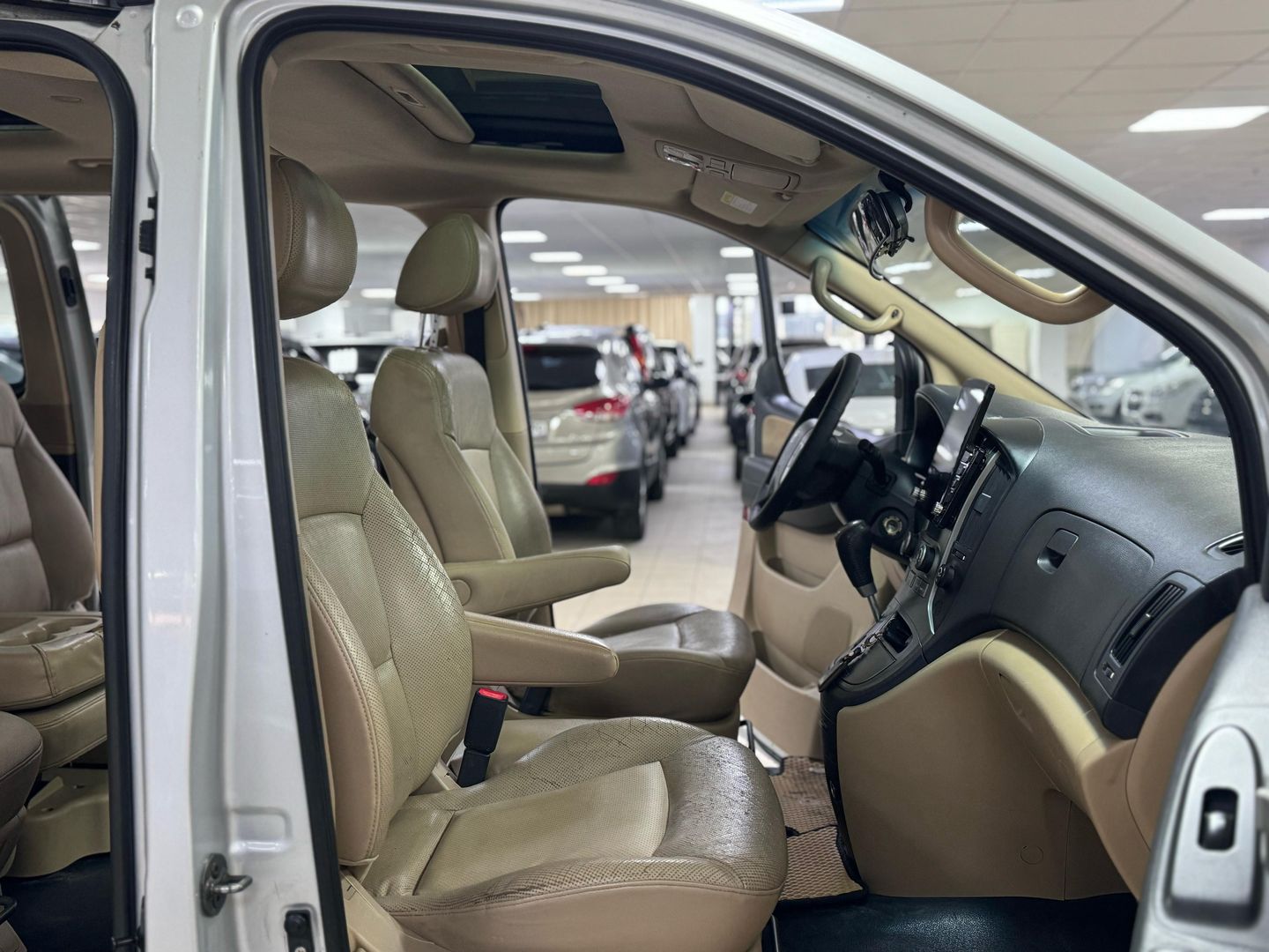 Hyundai Grand Starex