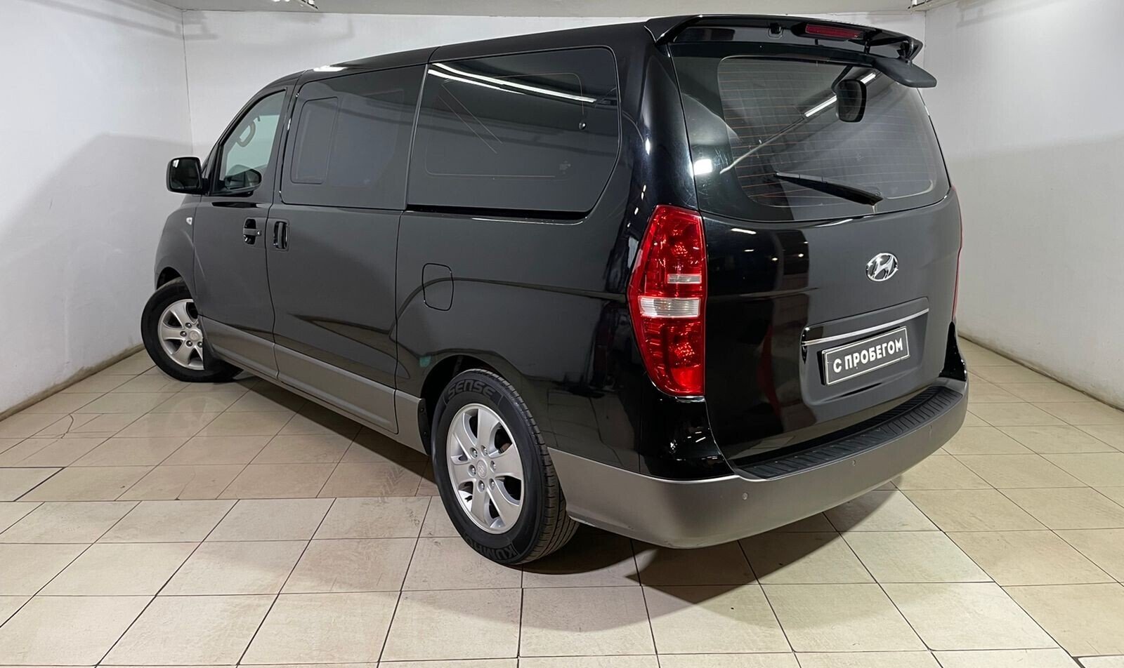 Hyundai Grand Starex