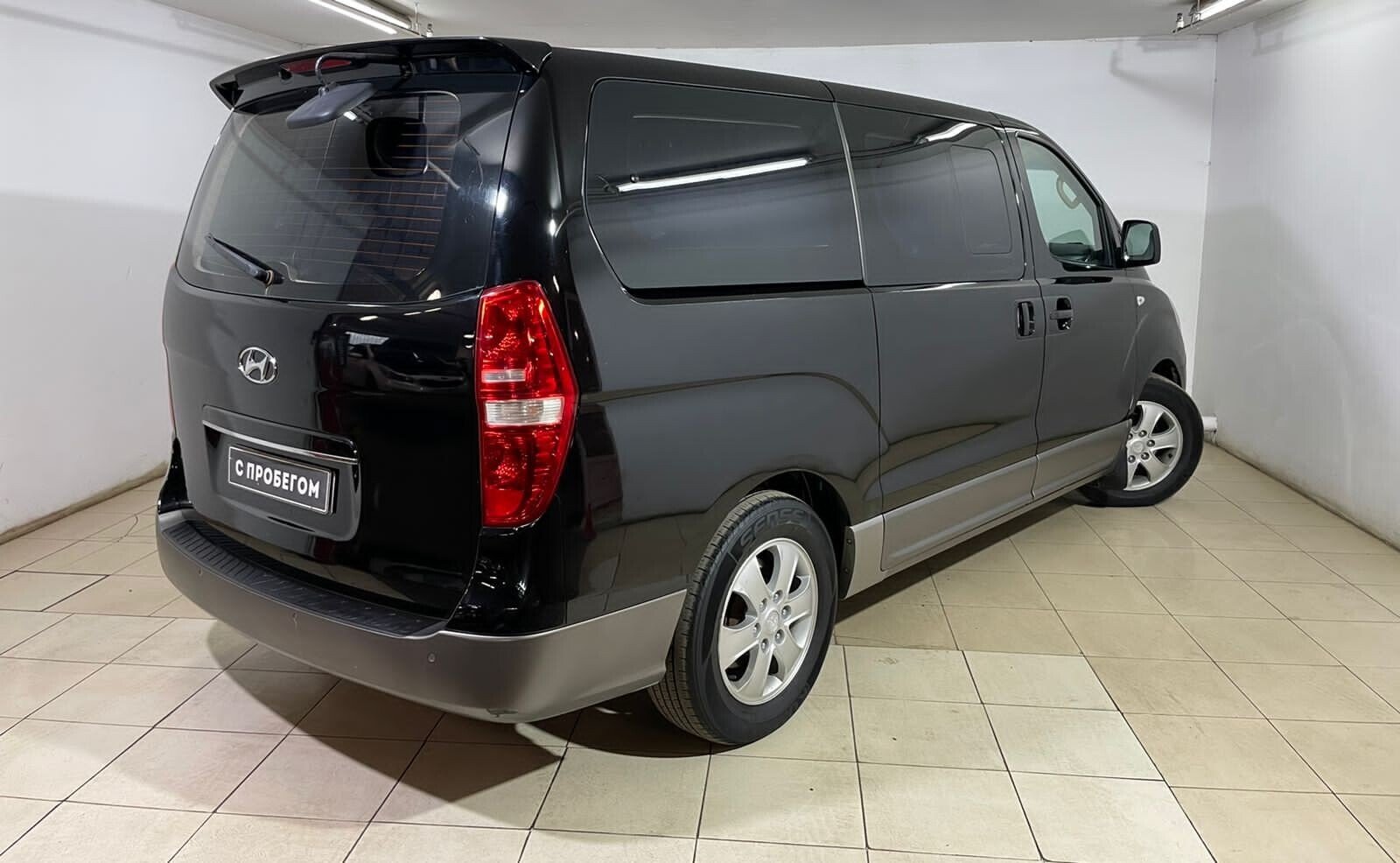 Hyundai Grand Starex