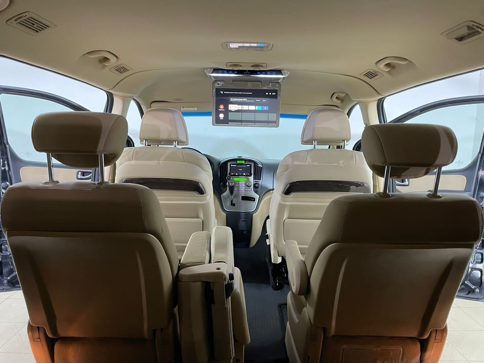 Hyundai Grand Starex