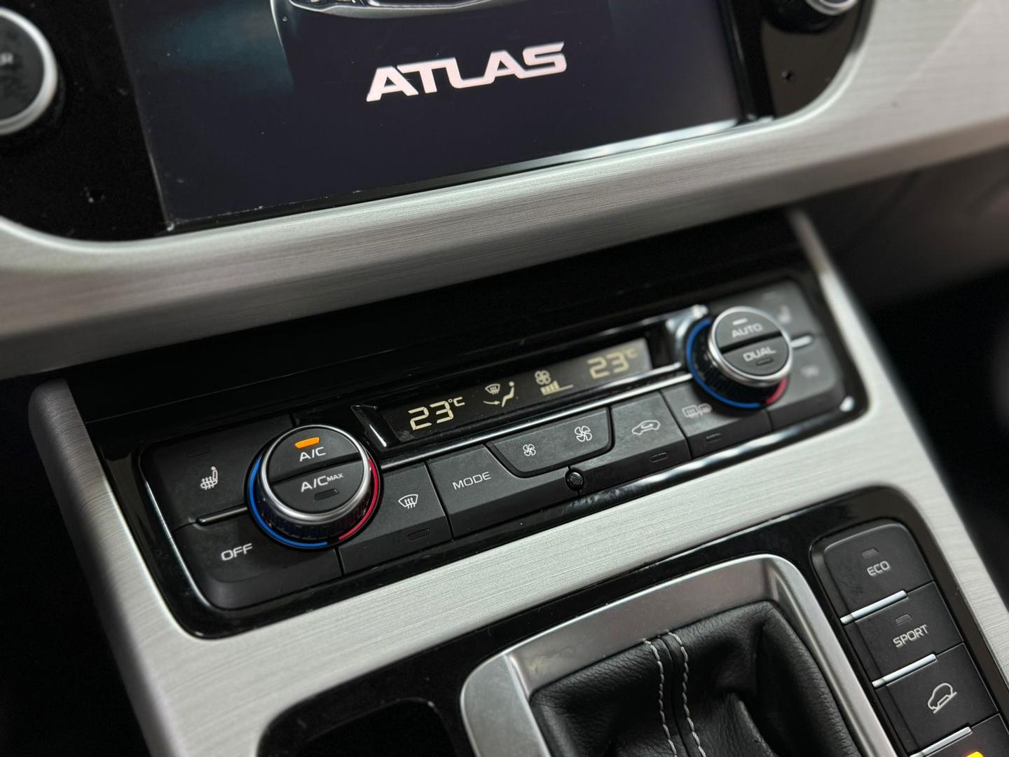 Geely Atlas