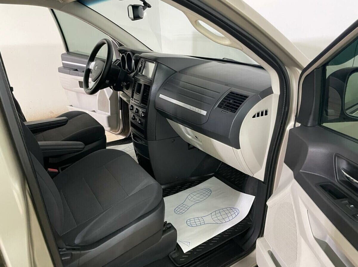 Dodge Caravan