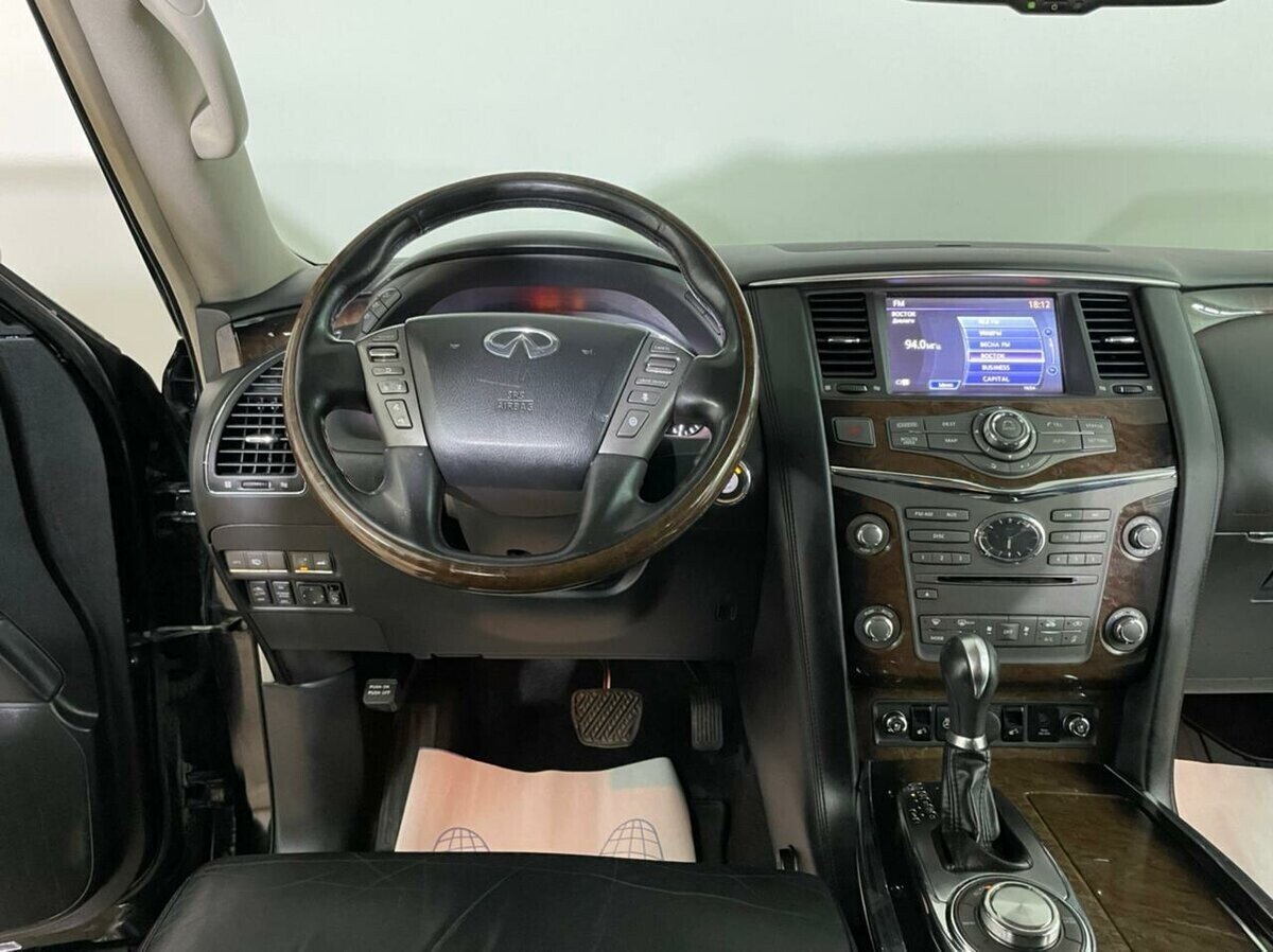 Infiniti QX56