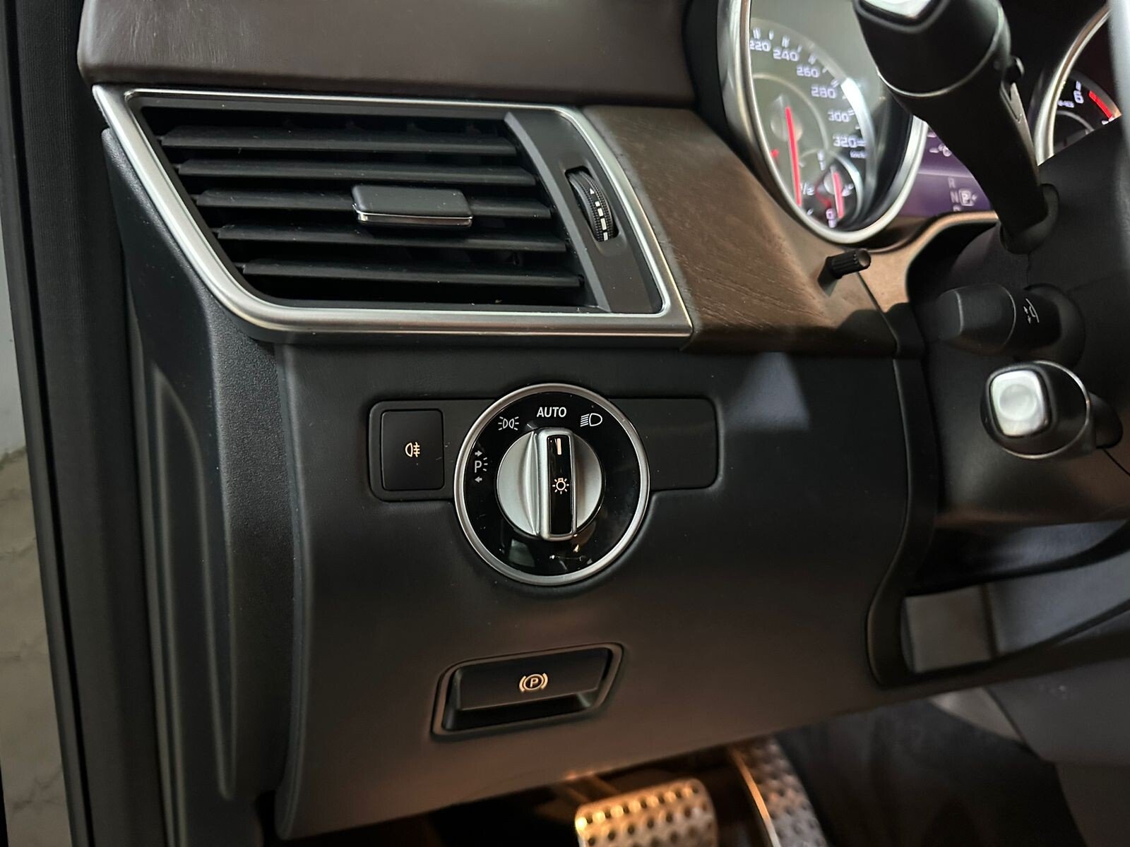 Mercedes-Benz M-Класс AMG