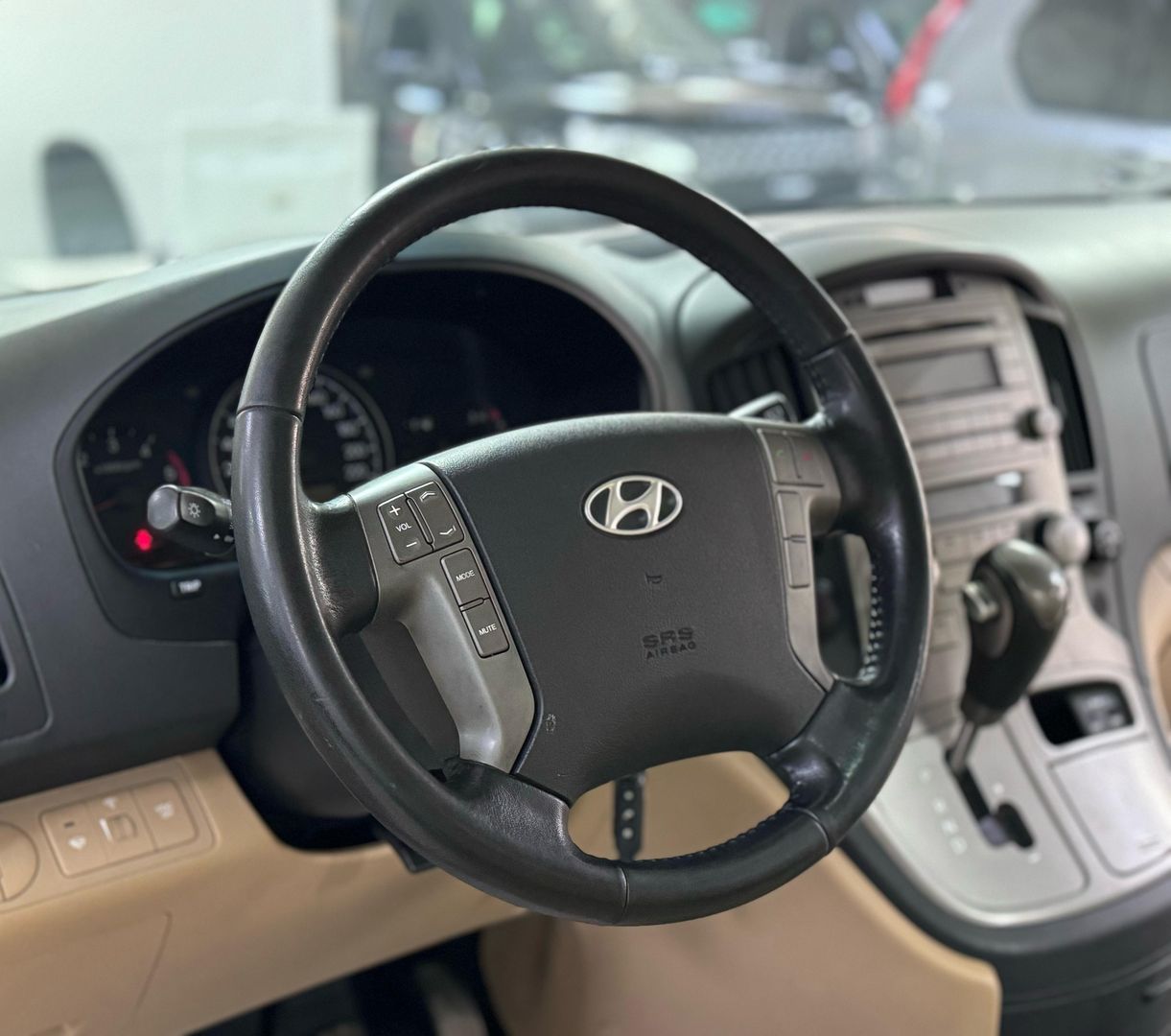 Hyundai Grand Starex