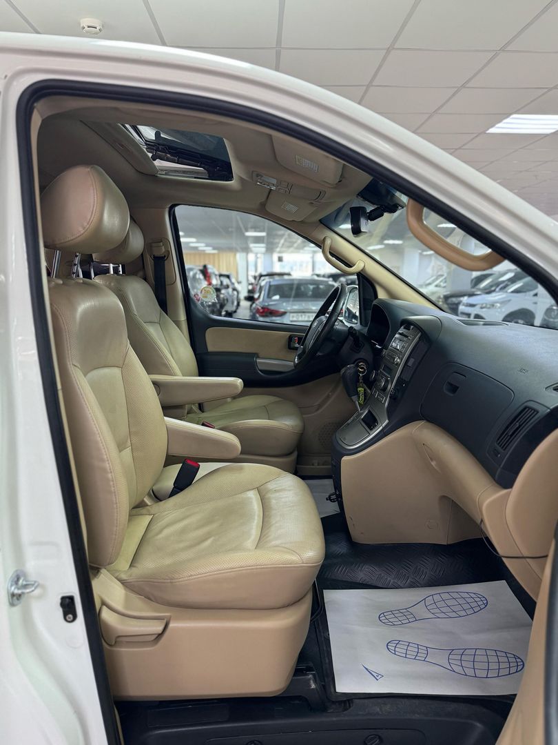 Hyundai Grand Starex