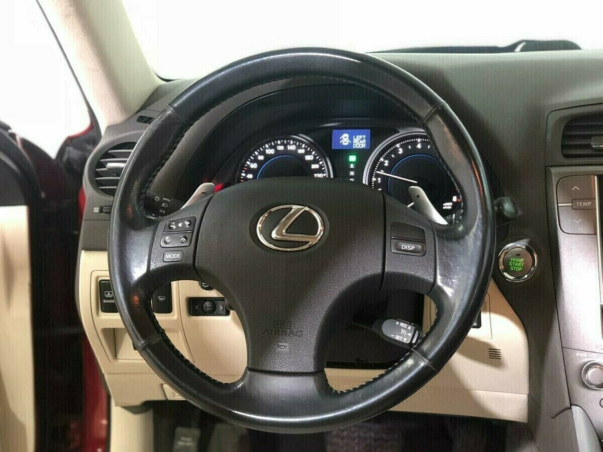Lexus IS