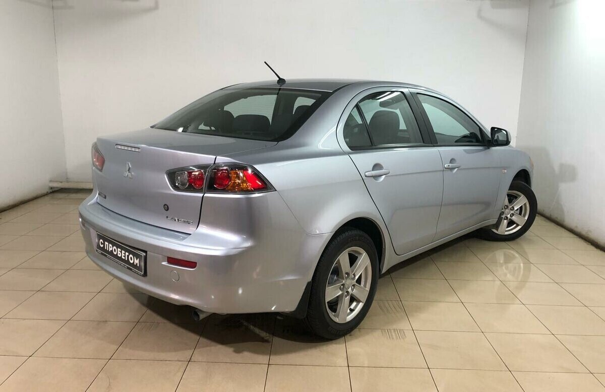 Mitsubishi Lancer